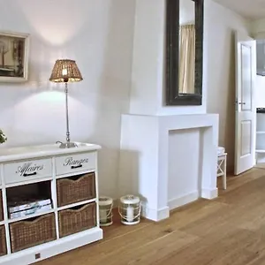 Stylish Canalhouse B Apartment