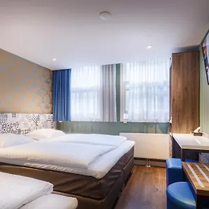 The Old Nickel Otel