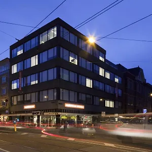 2* מלון Easyhotel Centre South